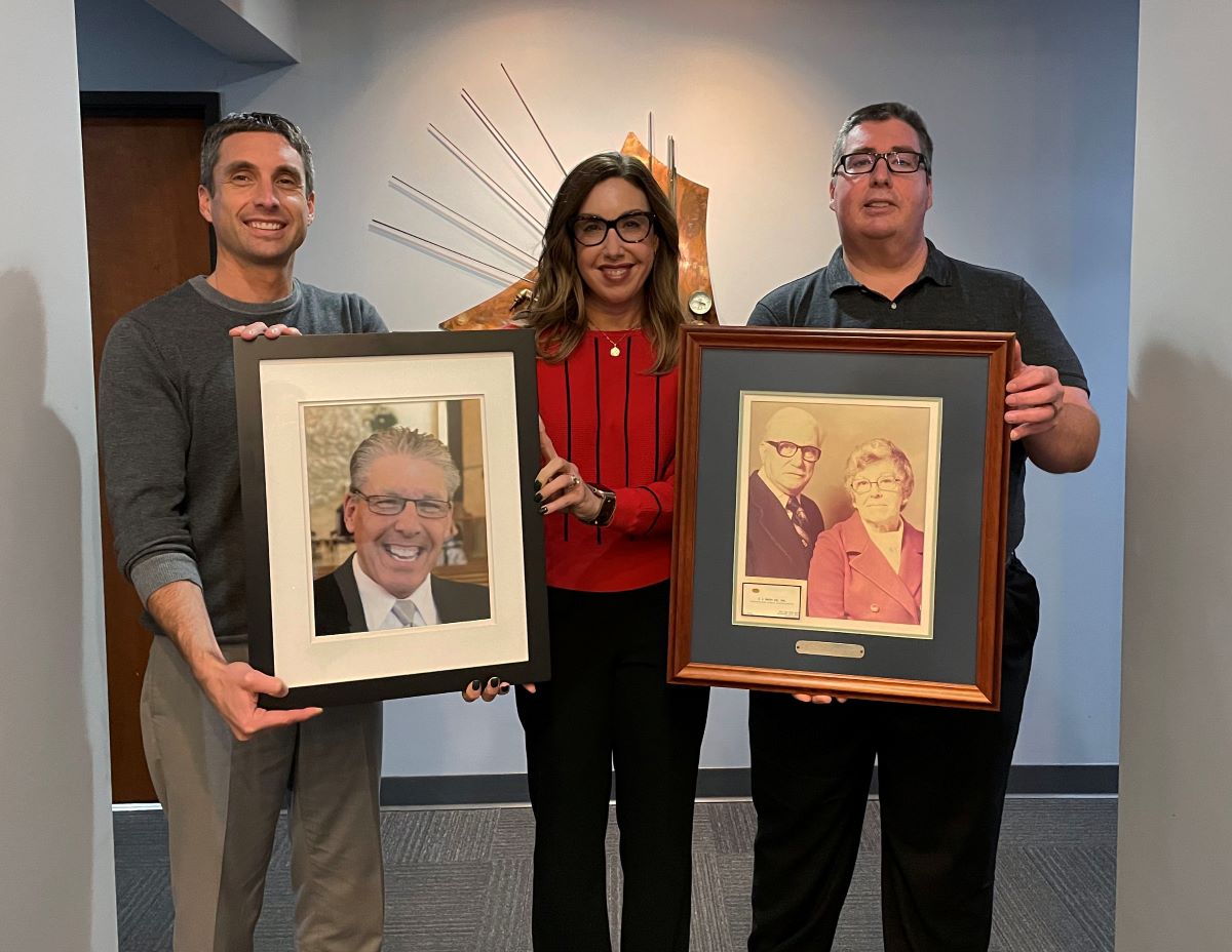 Img 0287 Edit Richelle Eric Christopher Rich Sylvester Helen Crop Jpg